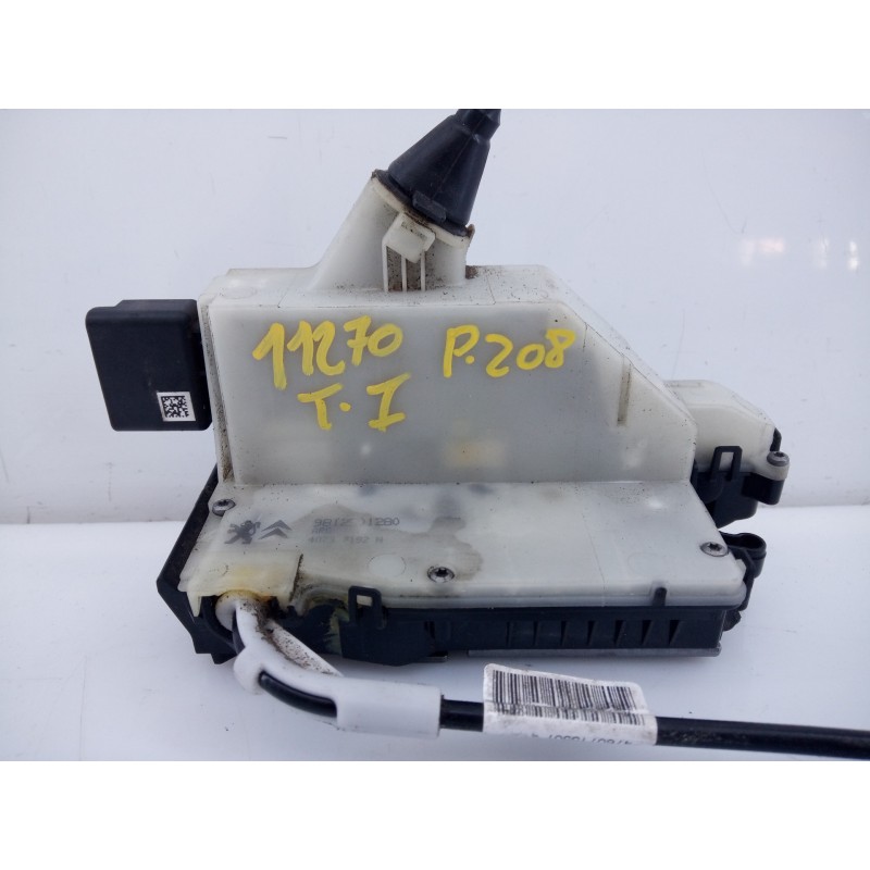Recambio de cerradura puerta trasera izquierda para peugeot 208 style referencia OEM IAM 9812901280  E1-A4-52-2
