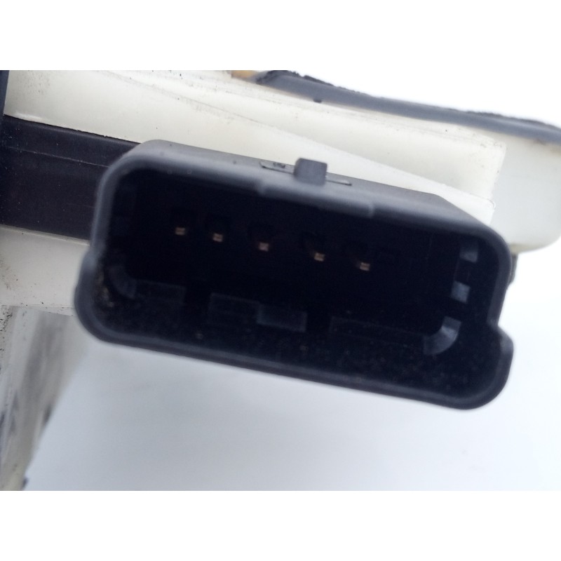 Recambio de cerradura puerta trasera izquierda para peugeot 208 style referencia OEM IAM 9812901280  E1-A4-52-2