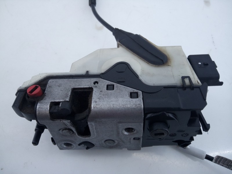 Recambio de cerradura puerta trasera izquierda para peugeot 208 style referencia OEM IAM 9812901280  E1-A4-52-2