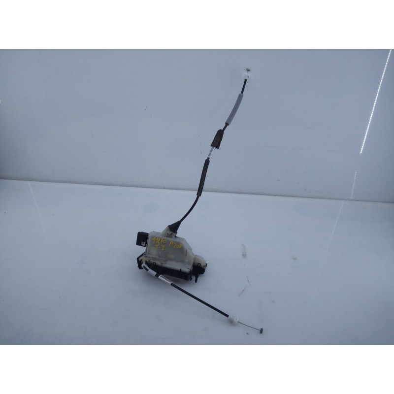 Recambio de cerradura puerta trasera izquierda para peugeot 208 style referencia OEM IAM 9812901280  E1-A4-52-2