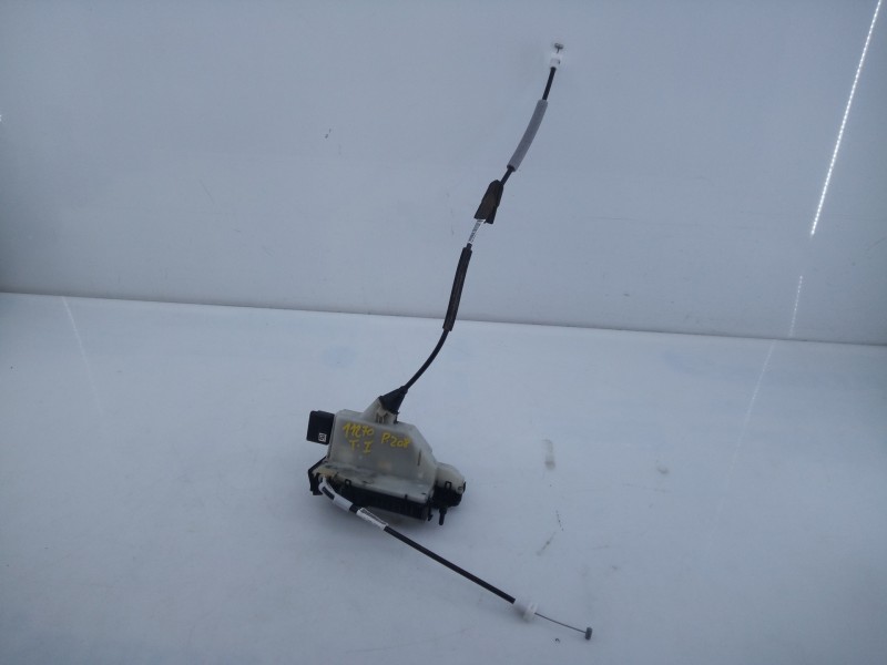 Recambio de cerradura puerta trasera izquierda para peugeot 208 style referencia OEM IAM 9812901280  E1-A4-52-2