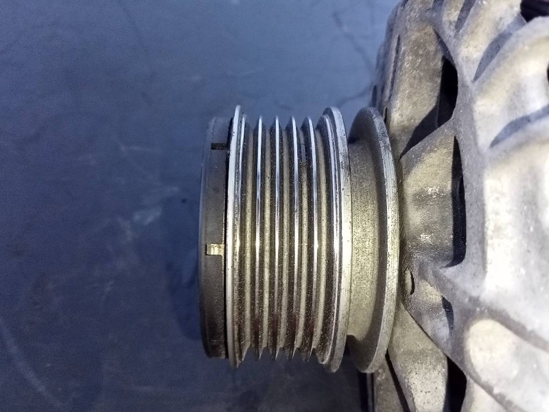 Recambio de alternador para kia cee´d active referencia OEM IAM 373002A500 TG12C033 P3-A5-24-3