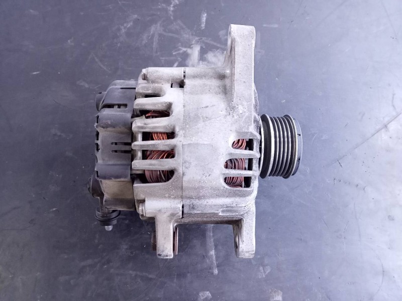 Recambio de alternador para kia cee´d active referencia OEM IAM 373002A500 TG12C033 P3-A5-24-3