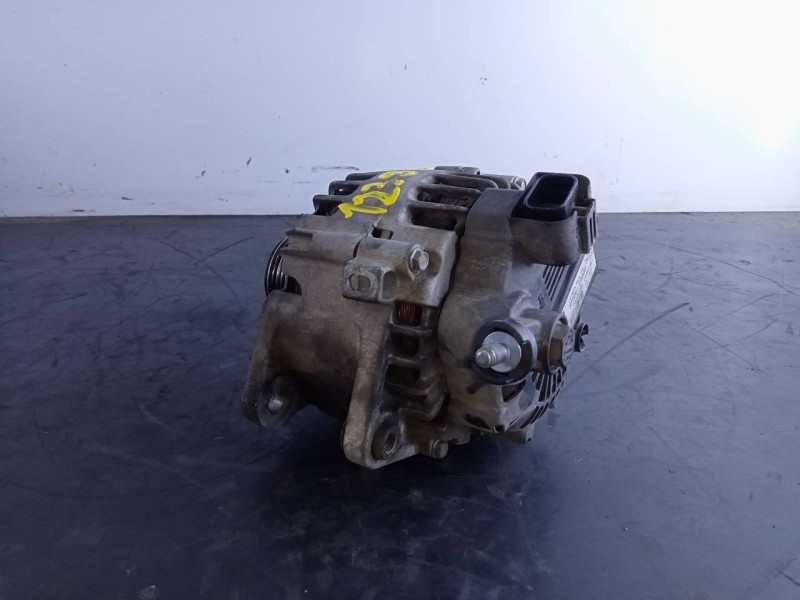 Recambio de alternador para kia cee´d active referencia OEM IAM 373002A500 TG12C033 P3-A5-24-3