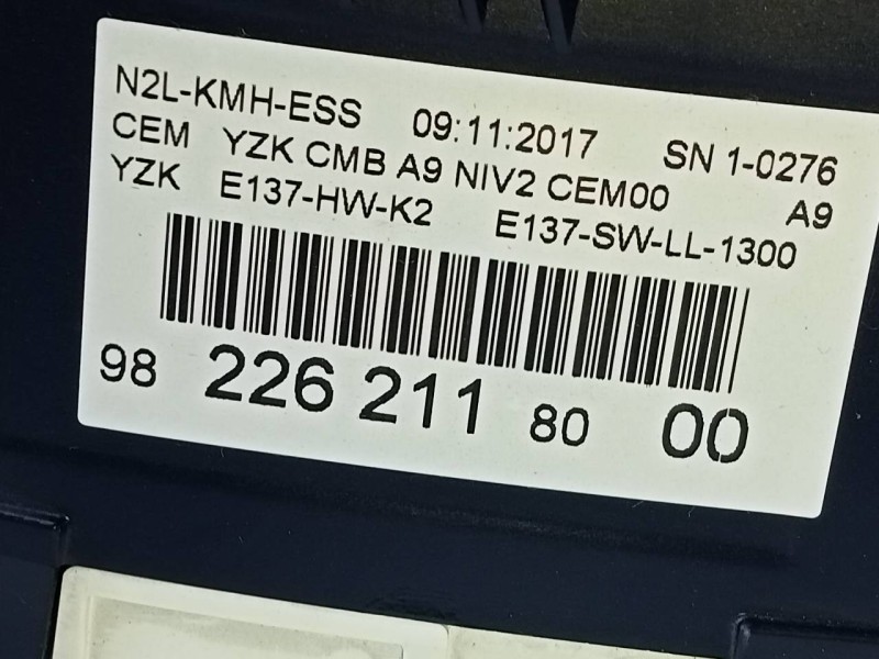 Recambio de cuadro instrumentos para peugeot 208 style referencia OEM IAM 982262118000  E3-B2-30-4