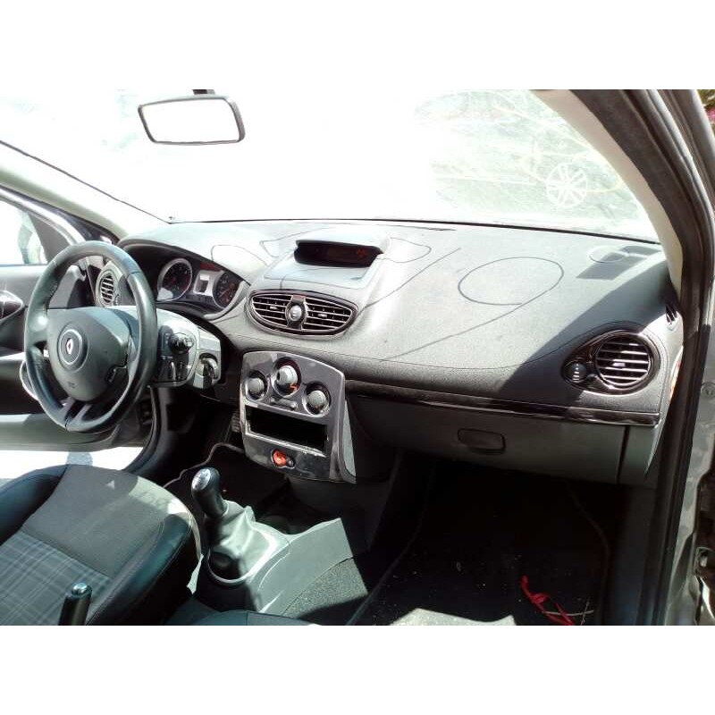 renault clio iii del año 2006