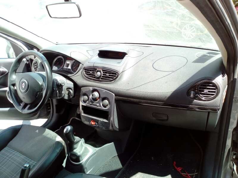renault clio iii del año 2006