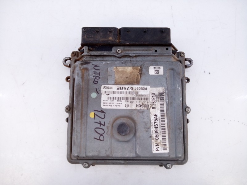 Recambio de centralita motor uce para dodge nitro se referencia OEM IAM P05094575AE 0281013660 E3-B6-23-1