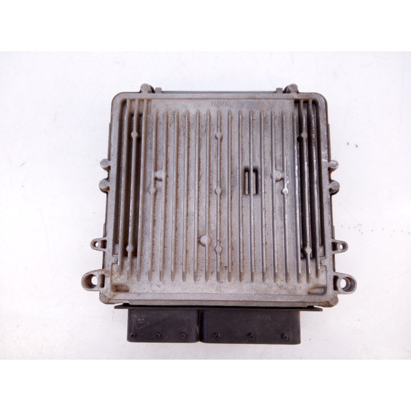 Recambio de centralita motor uce para dodge nitro se referencia OEM IAM P05094575AE 0281013660 E3-B6-23-1