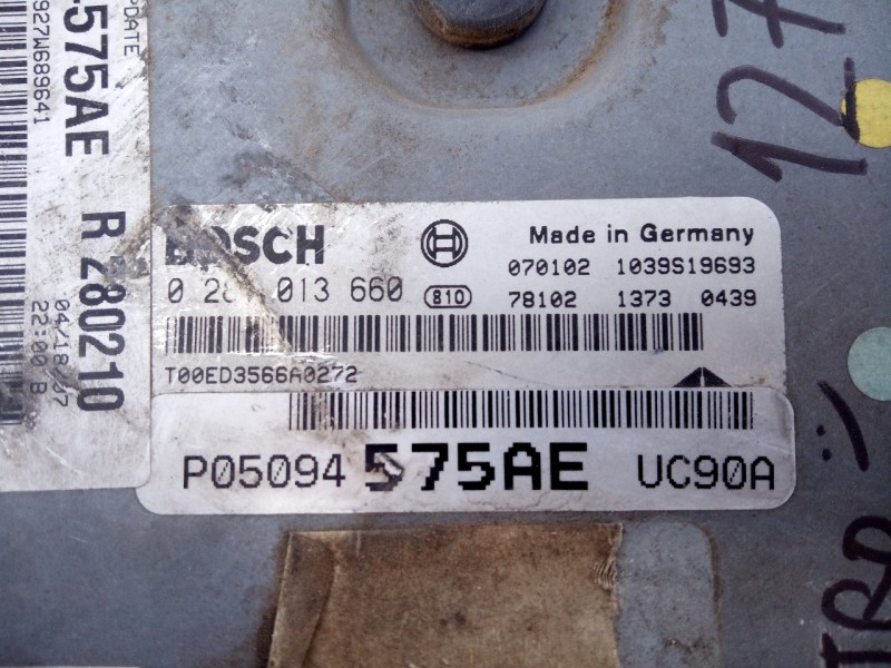 Recambio de centralita motor uce para dodge nitro se referencia OEM IAM P05094575AE 0281013660 E3-B6-23-1