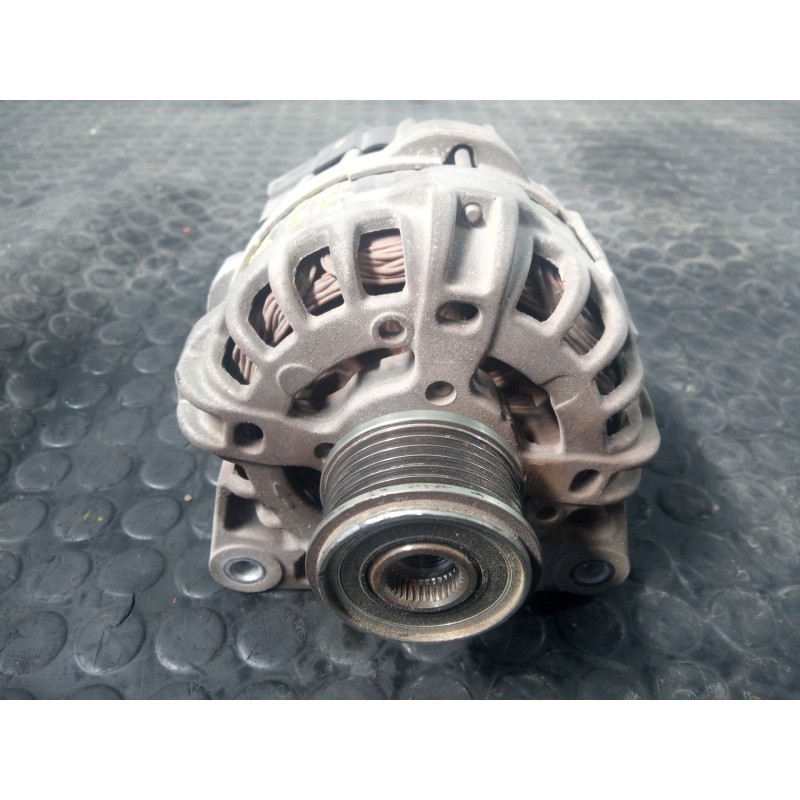Recambio de alternador para dacia lodgy laureate referencia OEM IAM 231002949R  P3-B5-18-3