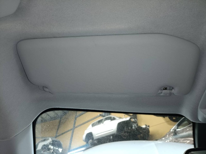 Recambio de parasol izquierdo para opel corsa f cosmos referencia OEM IAM   