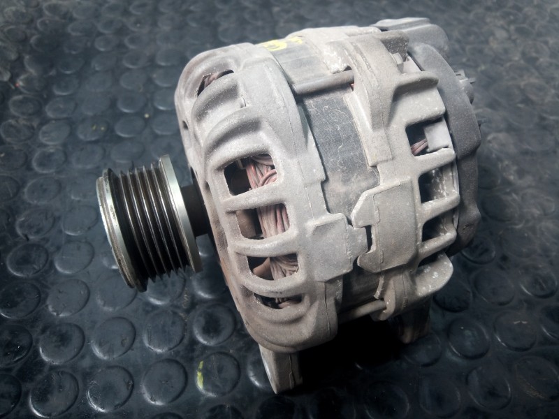 Recambio de alternador para dacia lodgy laureate referencia OEM IAM 231002949R  P3-B5-18-3