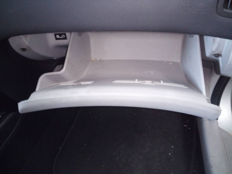 Recambio de guantera para kia cee´d active referencia OEM IAM   