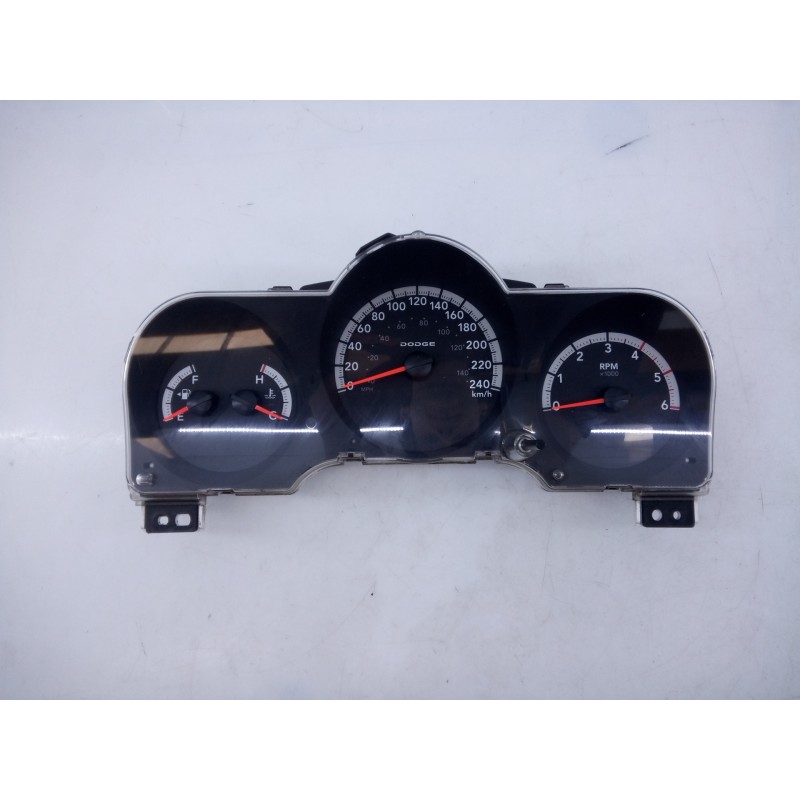 Recambio de cuadro instrumentos para dodge nitro se referencia OEM IAM 56044825AI CR0037007K0CI E3-B6-2-2
