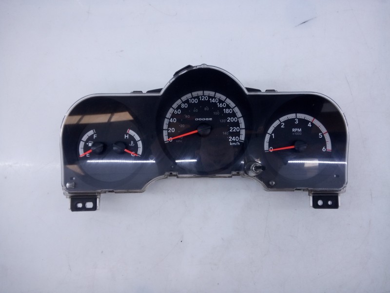 Recambio de cuadro instrumentos para dodge nitro se referencia OEM IAM 56044825AI CR0037007K0CI E3-B6-2-2