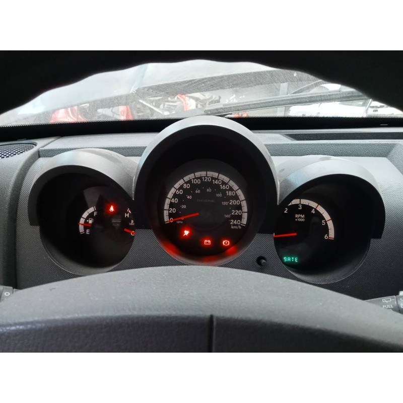 Recambio de cuadro instrumentos para dodge nitro se referencia OEM IAM 56044825AI CR0037007K0CI E3-B6-2-2