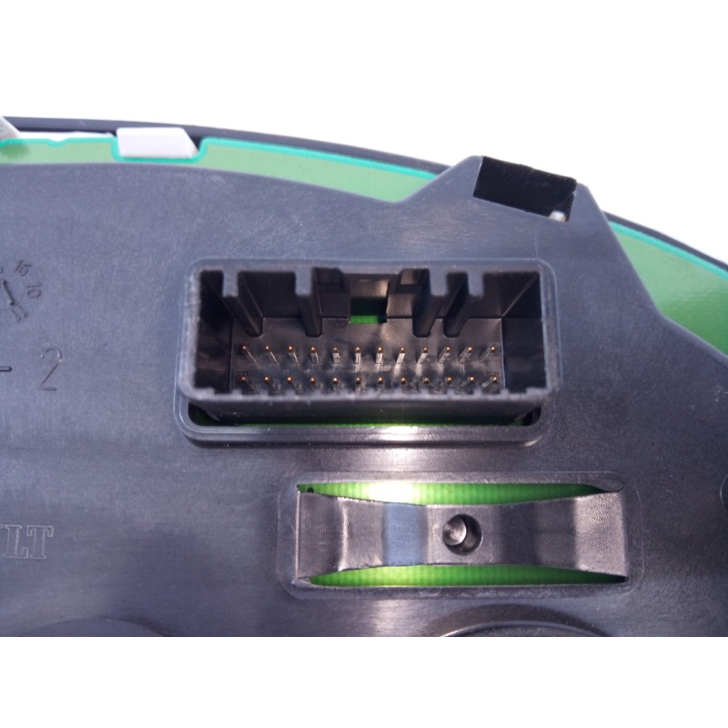 Recambio de cuadro instrumentos para dacia sandero ambiance referencia OEM IAM 248102645R  E1-A5-27-2