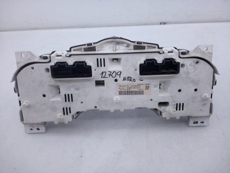 Recambio de cuadro instrumentos para dodge nitro se referencia OEM IAM 56044825AI CR0037007K0CI E3-B6-2-2