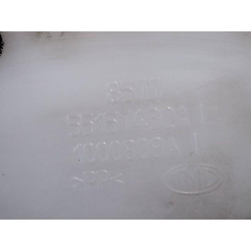 Recambio de deposito limpia para dodge nitro se referencia OEM IAM 55157432A 1000808A P2-B3-2