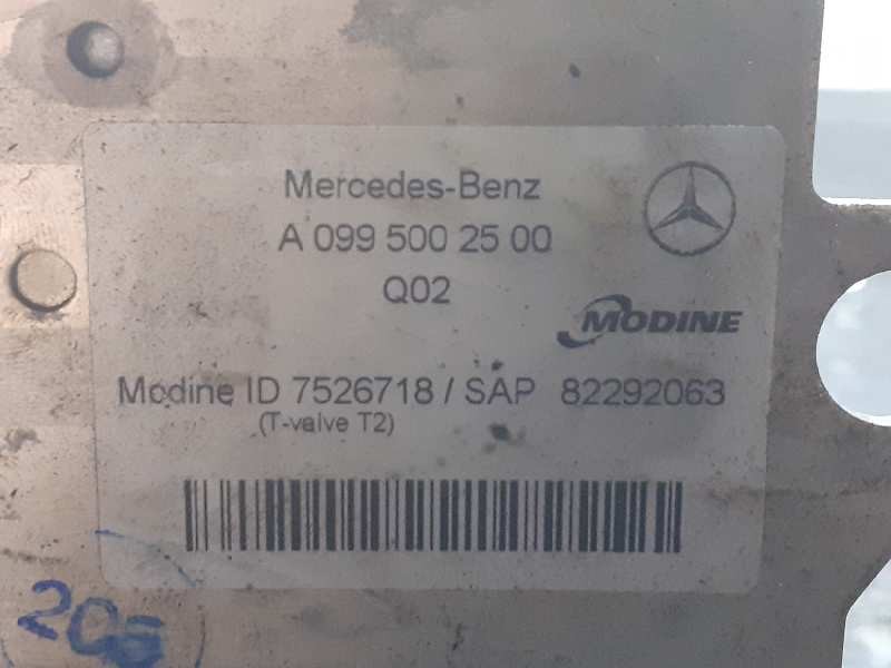 Recambio de enfriador aceite motor para mercedes-benz clase c (w205) familiar referencia OEM IAM A0995002500 7526718 P1-A2-9