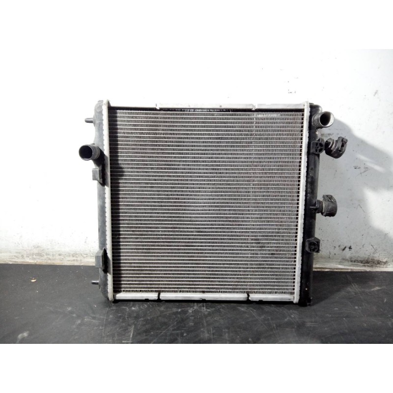 Recambio de radiador agua para peugeot 208 style referencia OEM IAM 95007T01  P2-A6-8