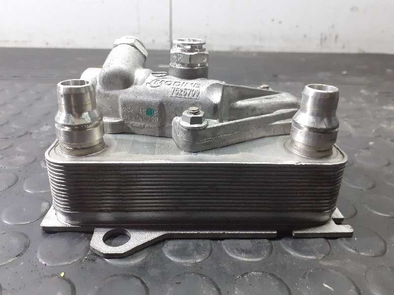Recambio de enfriador aceite motor para mercedes-benz clase c (w205) familiar referencia OEM IAM A0995002500 7526718 P1-A2-9