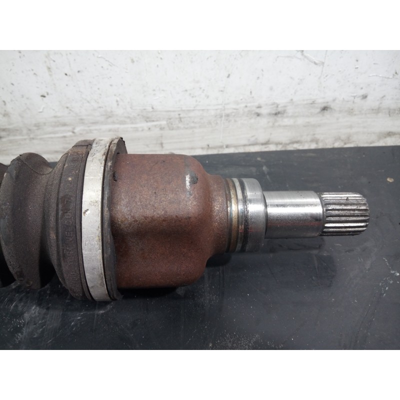 Recambio de transmision delantera izquierda para peugeot 208 style referencia OEM IAM 9803959580  