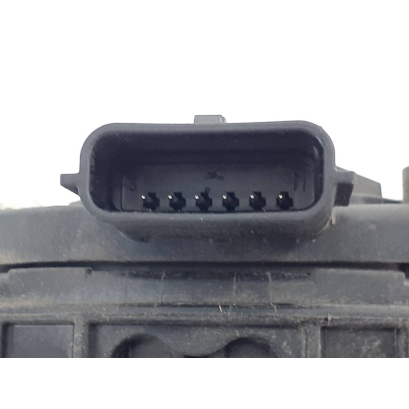 Recambio de pedal acelerador para dacia duster ambiance 4x2 referencia OEM IAM 180022703R  E2-A1-37-2