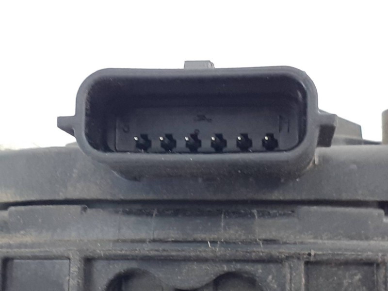 Recambio de pedal acelerador para dacia duster ambiance 4x2 referencia OEM IAM 180022703R  E2-A1-37-2