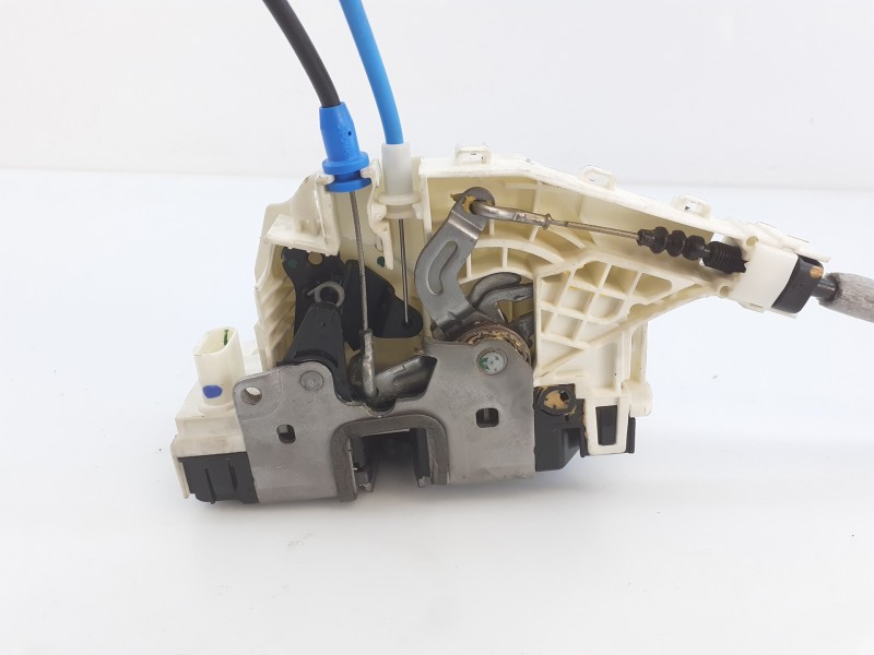 Recambio de cerradura puerta trasera izquierda para mercedes-benz clase c (w204) berlina c 220 cdi (204.008) referencia OEM IAM 