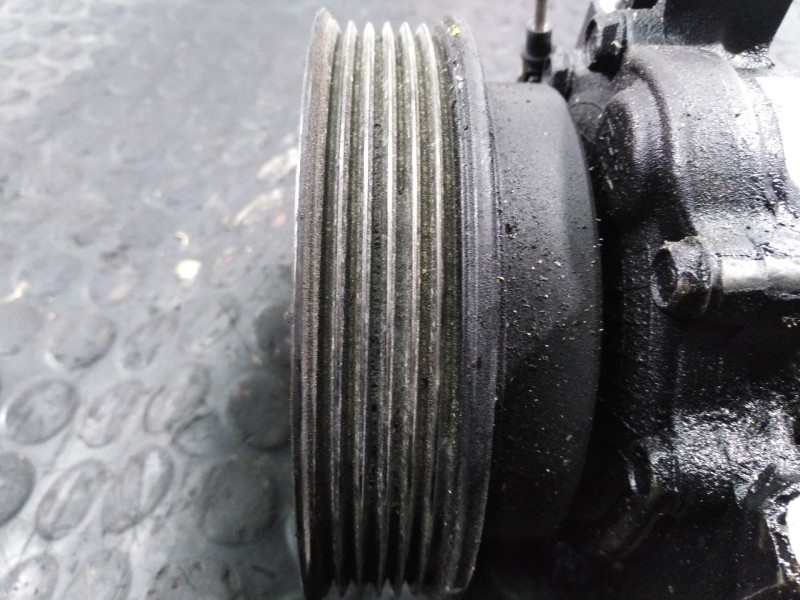 Recambio de compresor aire acondicionado para renault kangoo authentique referencia OEM IAM 8200716562  