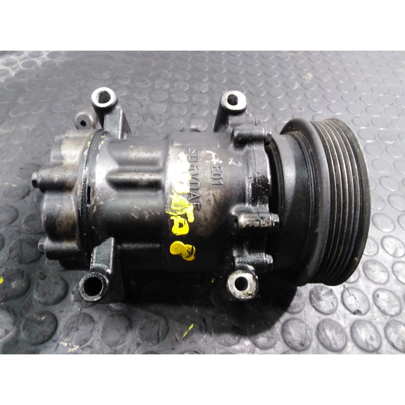 Recambio de compresor aire acondicionado para renault kangoo authentique referencia OEM IAM 8200716562  