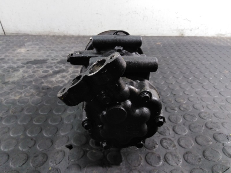 Recambio de compresor aire acondicionado para renault kangoo authentique referencia OEM IAM 8200716562  