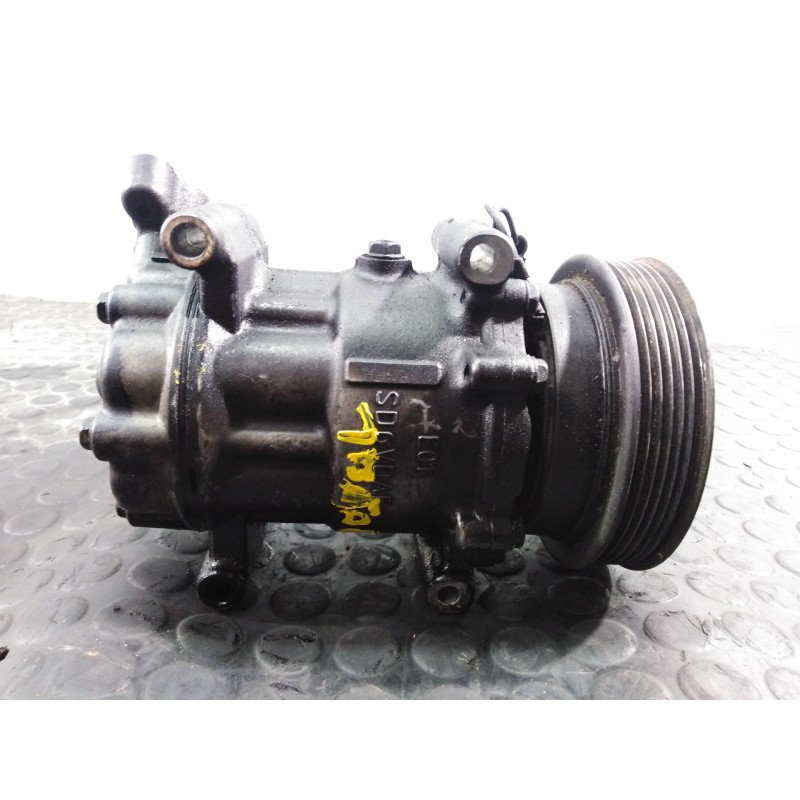Recambio de compresor aire acondicionado para renault kangoo authentique referencia OEM IAM 8200716562  