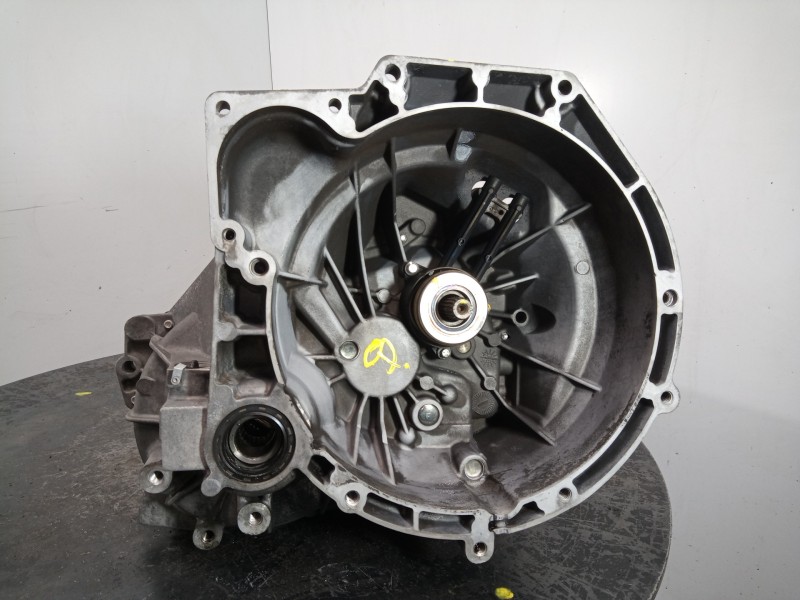 Recambio de caja cambios para ford fiesta (cb1) titanium referencia OEM IAM 8A6R7002EA  M1-B4-83