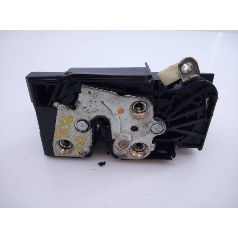 Recambio de cerradura puerta delantera derecha para dacia sandero stepway referencia OEM IAM   E1-A1-4-2