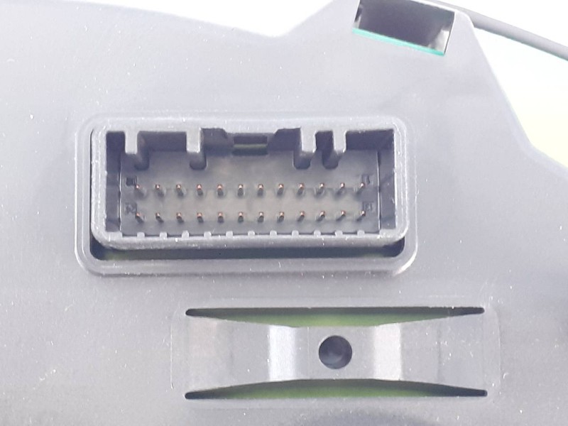 Recambio de cuadro instrumentos para dacia sandero stepway referencia OEM IAM 248101921R  