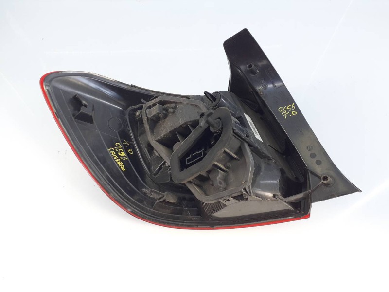 Recambio de piloto trasero derecho para dacia sandero stepway referencia OEM IAM 265500465R  E1-A1-31-1