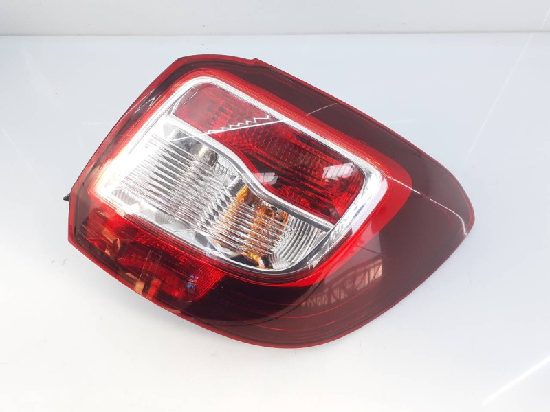 Recambio de piloto trasero derecho para dacia sandero stepway referencia OEM IAM 265500465R  E1-A1-31-1