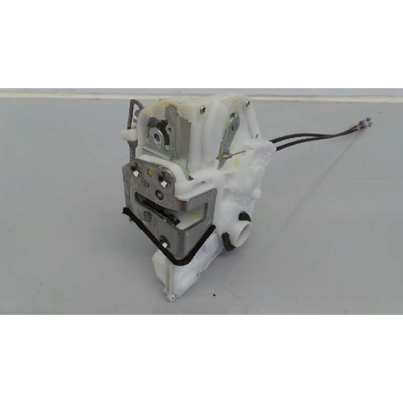 Recambio de cerradura puerta delantera derecha para suzuki sx4 gle referencia OEM IAM 8220161MA1  E2-A3-61-2