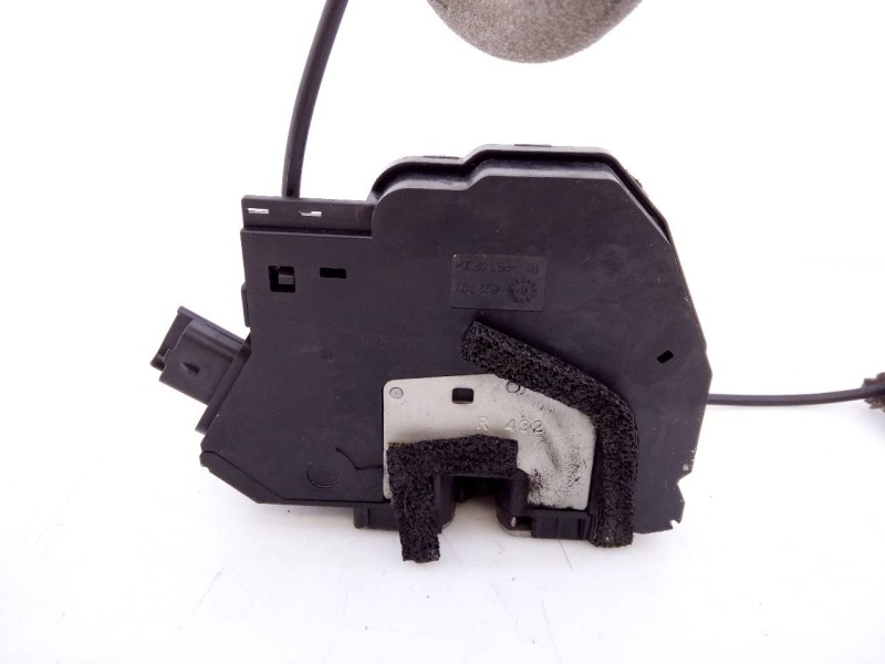 Recambio de cerradura puerta delantera derecha para renault clio iv dynamique referencia OEM IAM 805004945R  E1-A1-36-2