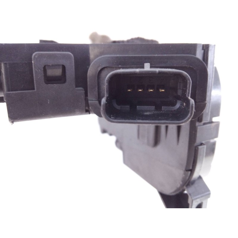 Recambio de cerradura puerta delantera derecha para renault clio iv dynamique referencia OEM IAM 805004945R  E1-A1-36-2