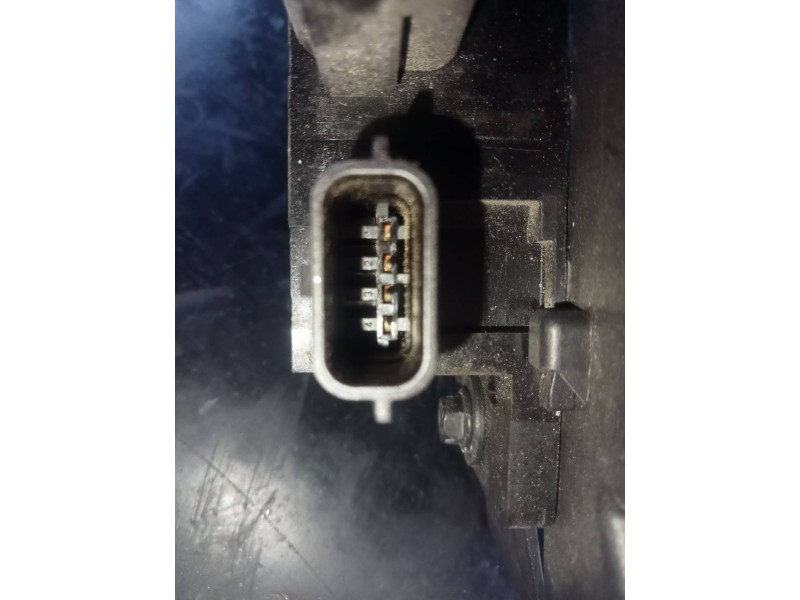 Recambio de electroventilador para renault clio iv dynamique referencia OEM IAM 214816812R  P2-B9-13