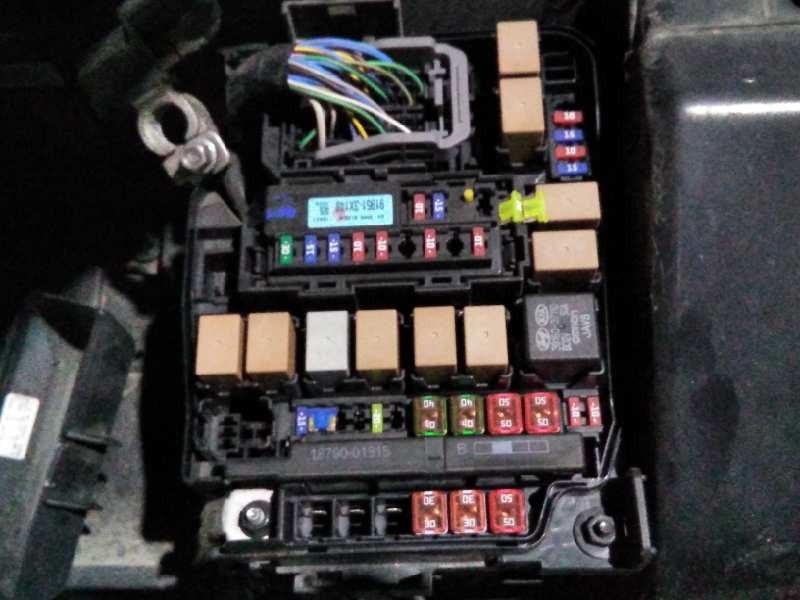 Recambio de caja reles / fusibles para hyundai i40 style referencia OEM IAM 919513X140  