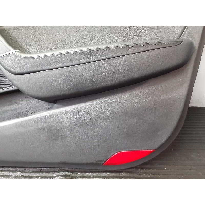 Recambio de guarnecido puerta delantera derecha para hyundai i40 style referencia OEM IAM 823083Z800RY4  P2-A1-12