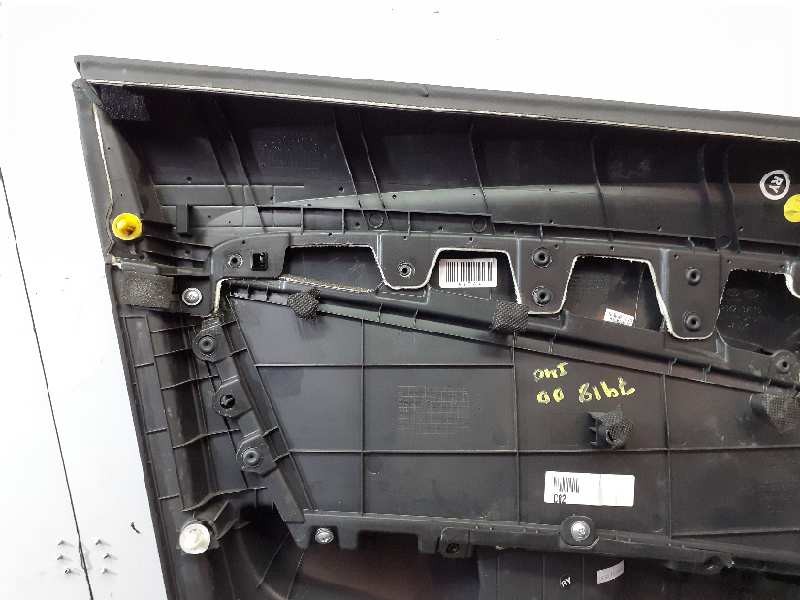 Recambio de guarnecido puerta delantera derecha para hyundai i40 style referencia OEM IAM 823083Z800RY4  P2-A1-12