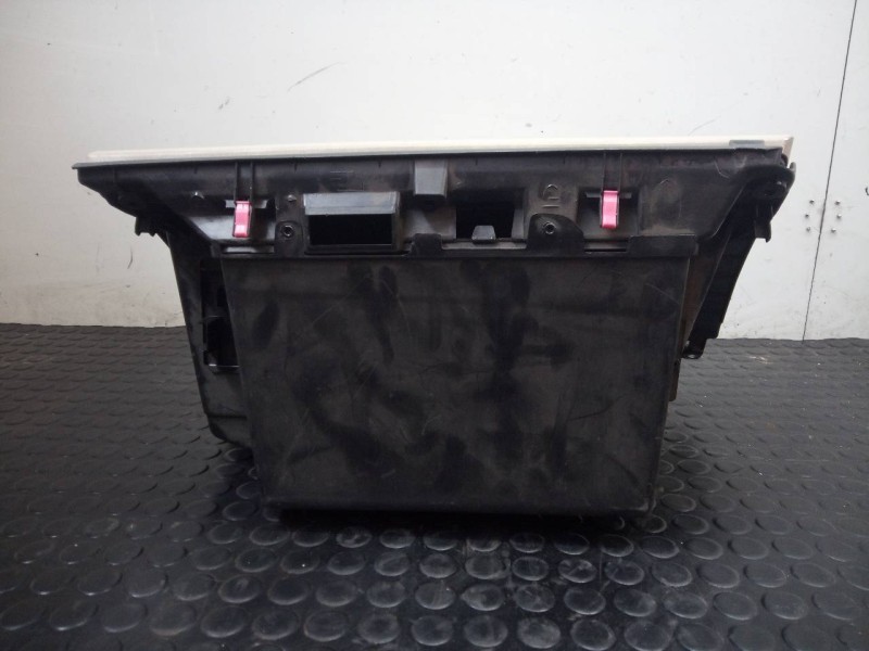 Recambio de guantera para toyota land cruiser (j12) 3.0 d4-d vxl referencia OEM IAM 5558260020  P2-A1-34