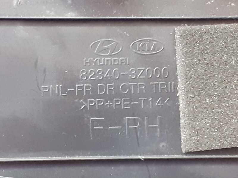 Recambio de guarnecido puerta delantera derecha para hyundai i40 style referencia OEM IAM 823083Z800RY4  P2-A1-12