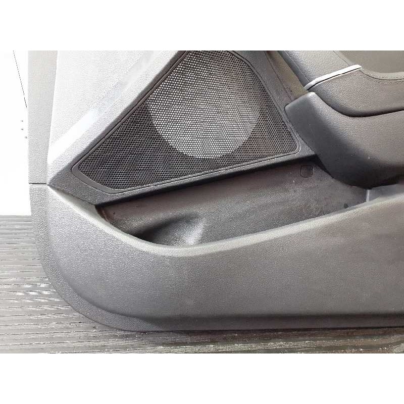 Recambio de guarnecido puerta delantera derecha para hyundai i40 style referencia OEM IAM 823083Z800RY4  P2-A1-12